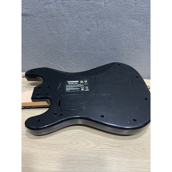 Nintendo Wii RockBand Guitar Fender Stratocaster w Strap NWGTS2 No Dongle Tested - Picture 3 of 6